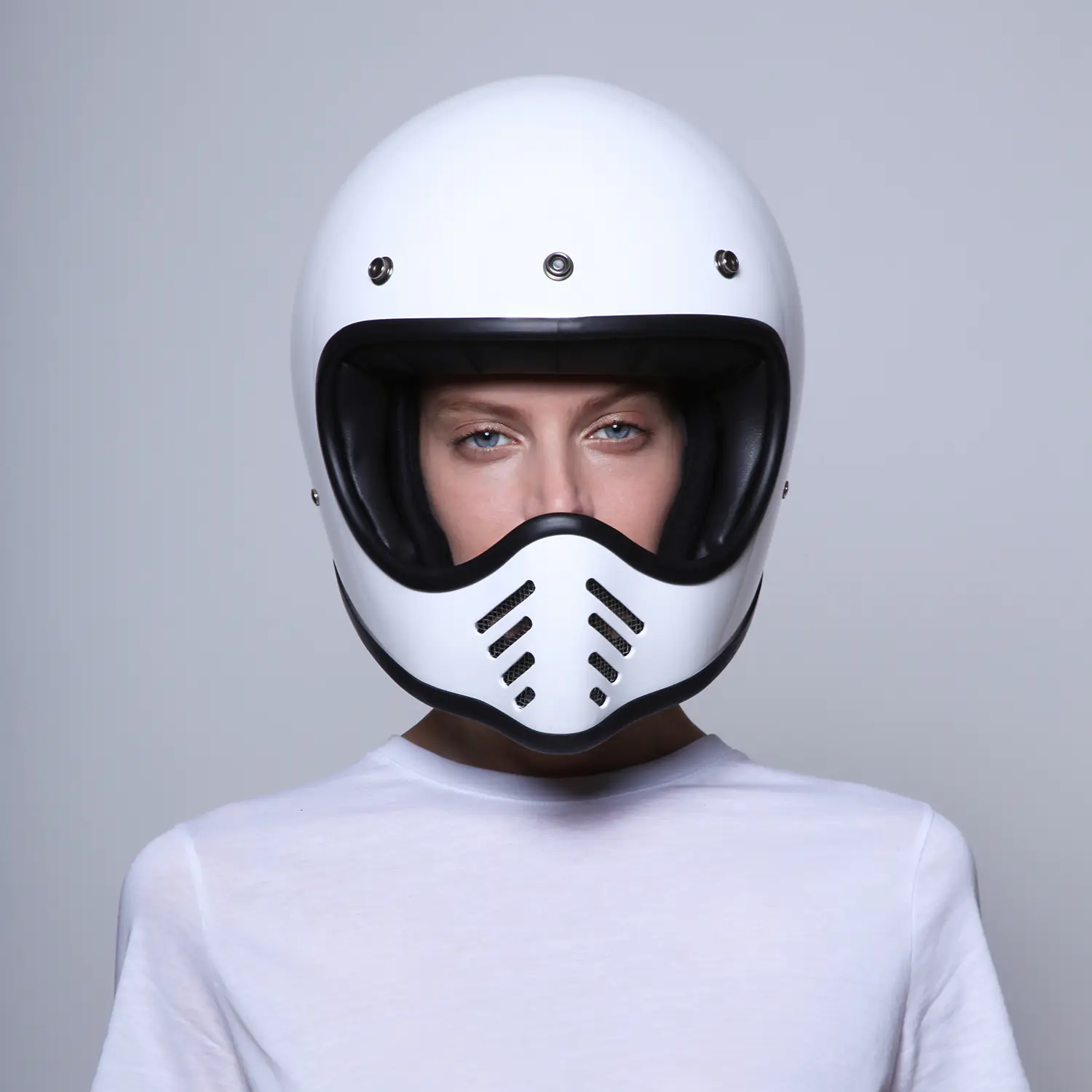 dmd.eu - SEVENTYFIVE WHITE indossato