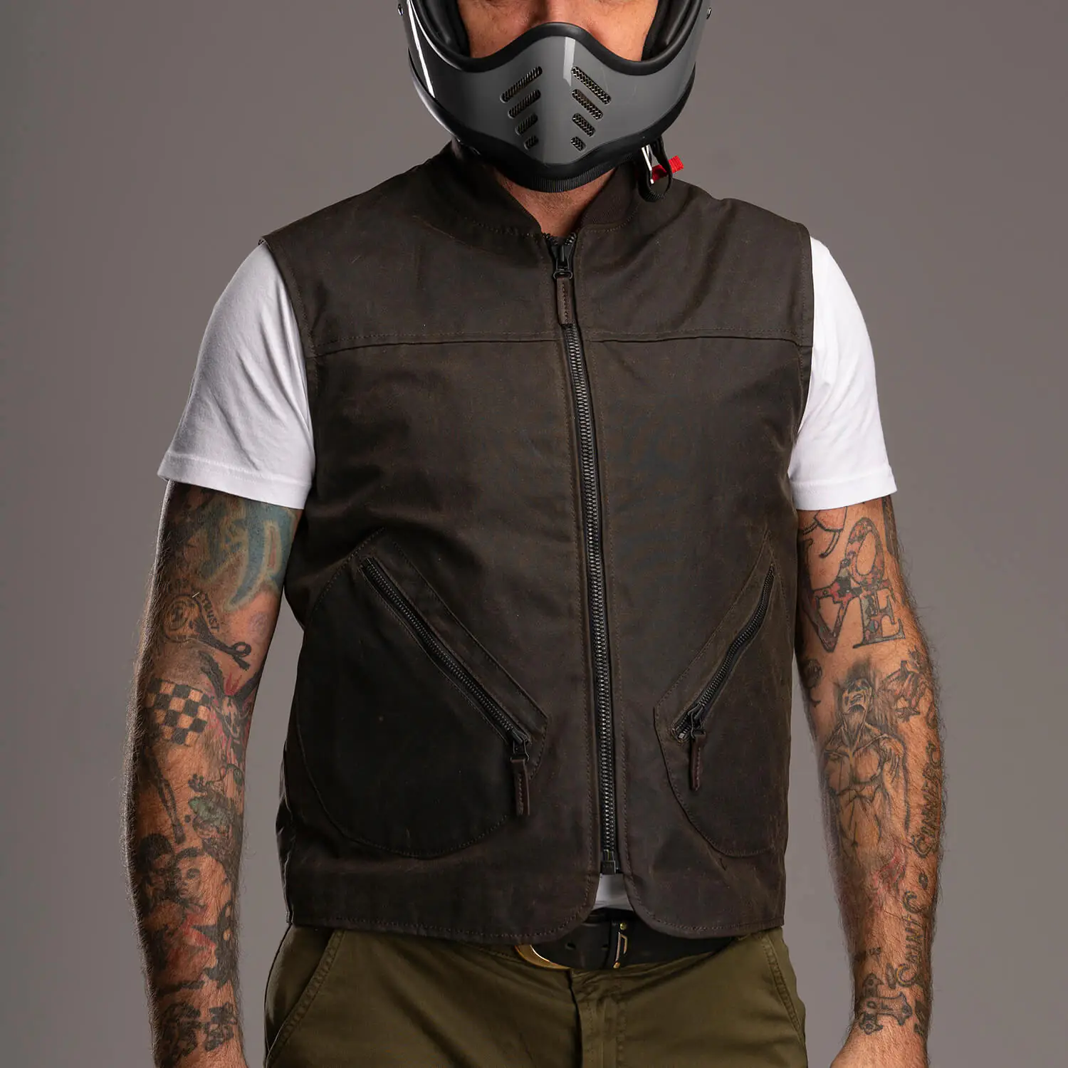 dmd.eu - GILET OLIVE indossato-1