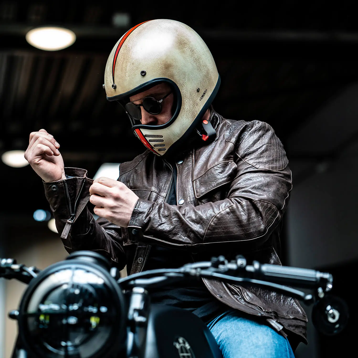 dmd.eu - SOLO RIDER BROWN indossato-2