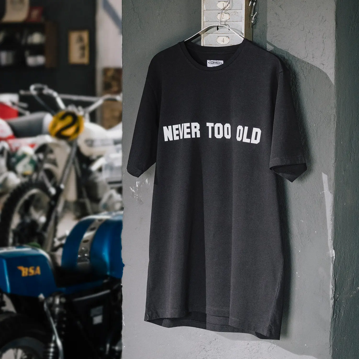 dmd.eu - NEVER TOO OLD still life